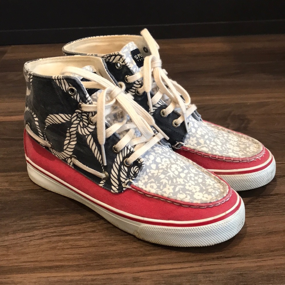 Sperry three-pattern tall boat shoes